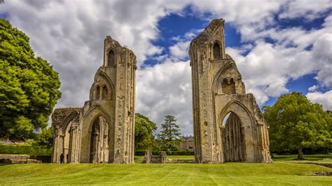 glastonbury abbey uk